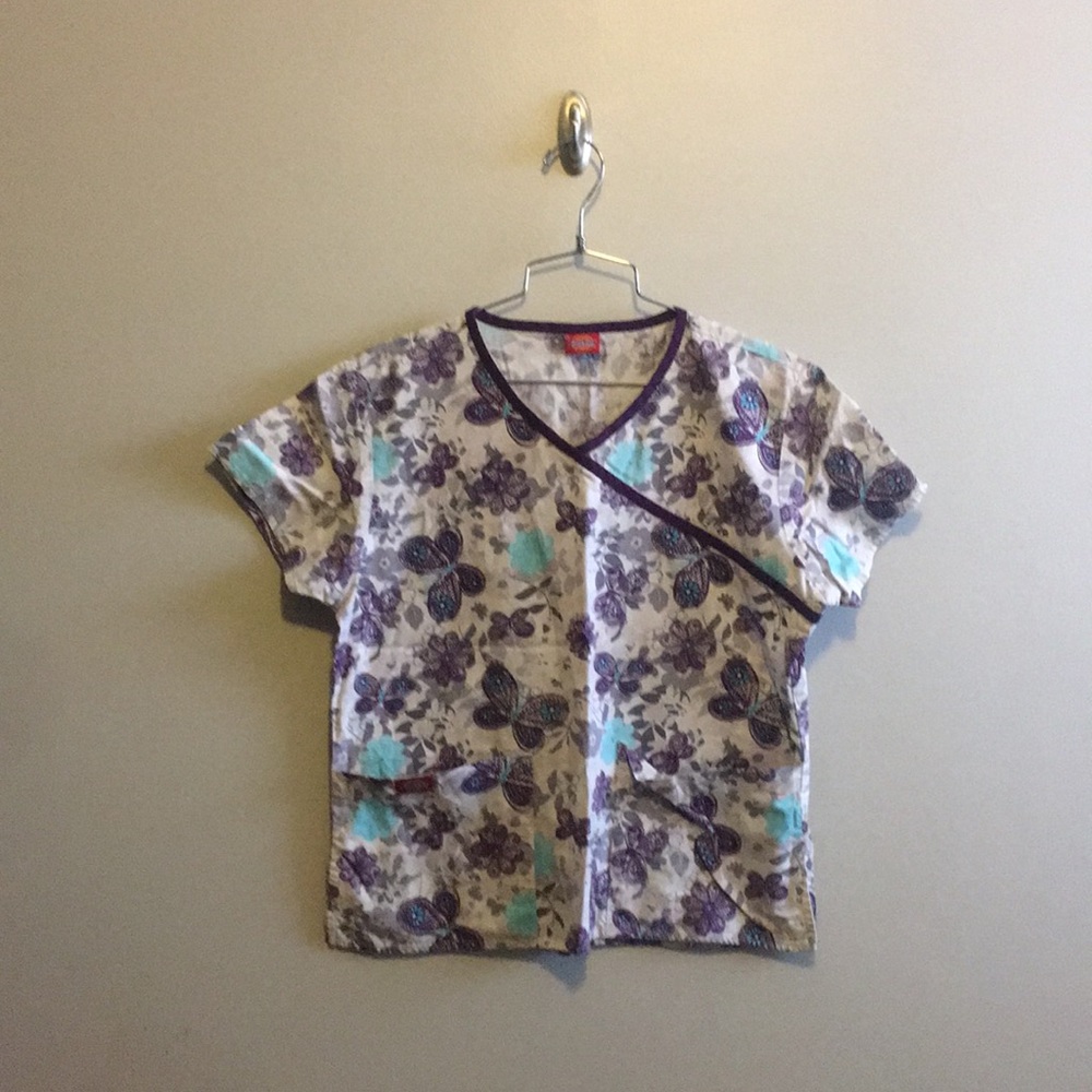 Butterfly scrub top